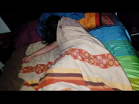 ❤️ सौतेला बेटा सोते समय अपनी युवा सौतेली माँ को डांटता है। ☑ सेक्स hi.quizfarmature.ru पर